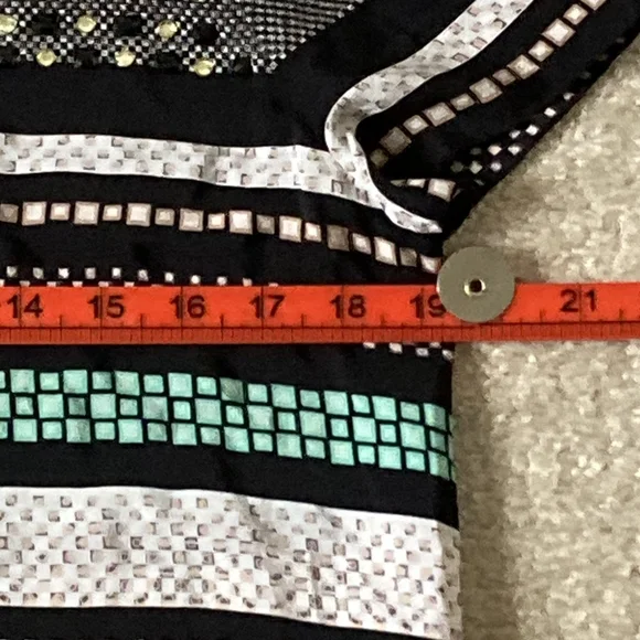 Diane von Fürstenberg Multicolour Silk Blouse - UK Size 8 - Pristine Condition - Picture 16 of 17